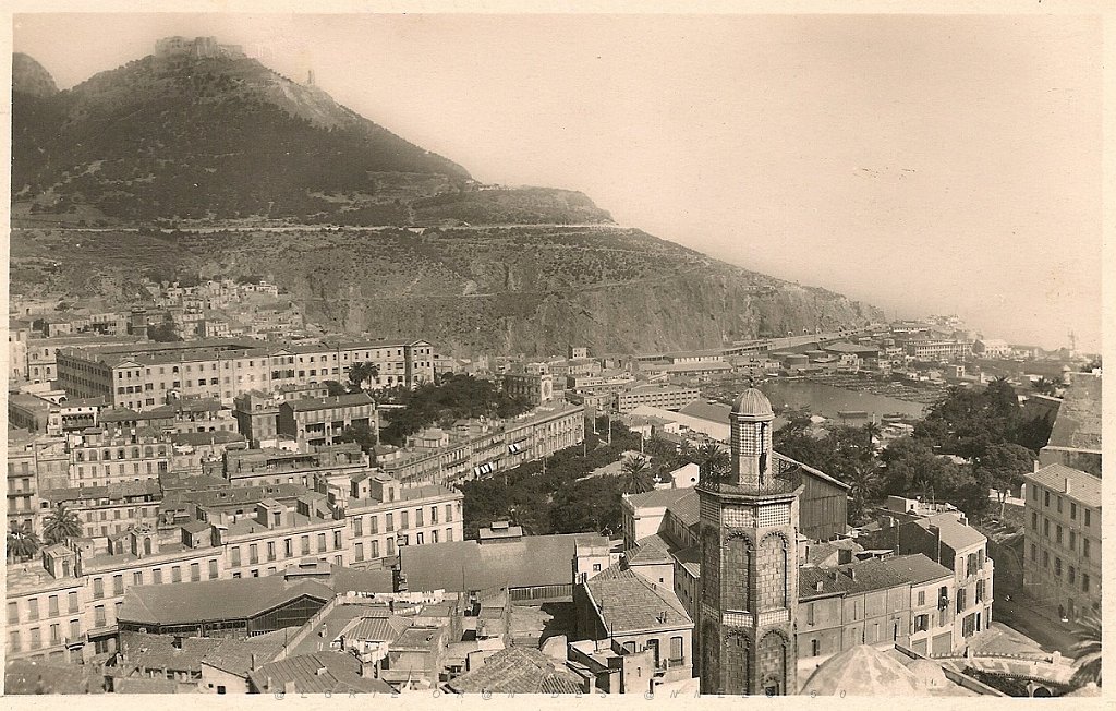 104-vue du quartier de la marine.JPG